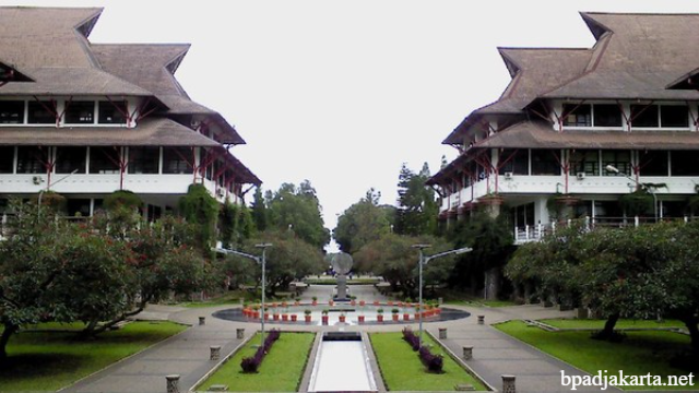 Daftar Perguruan Tinggi Negeri di Jawa Barat Akreditasi Terbaik